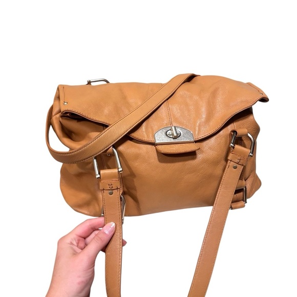 Banana Republic Caramel Tan Leather Slouchy Bohemian Shoulder Bag - Picture 2 of 13